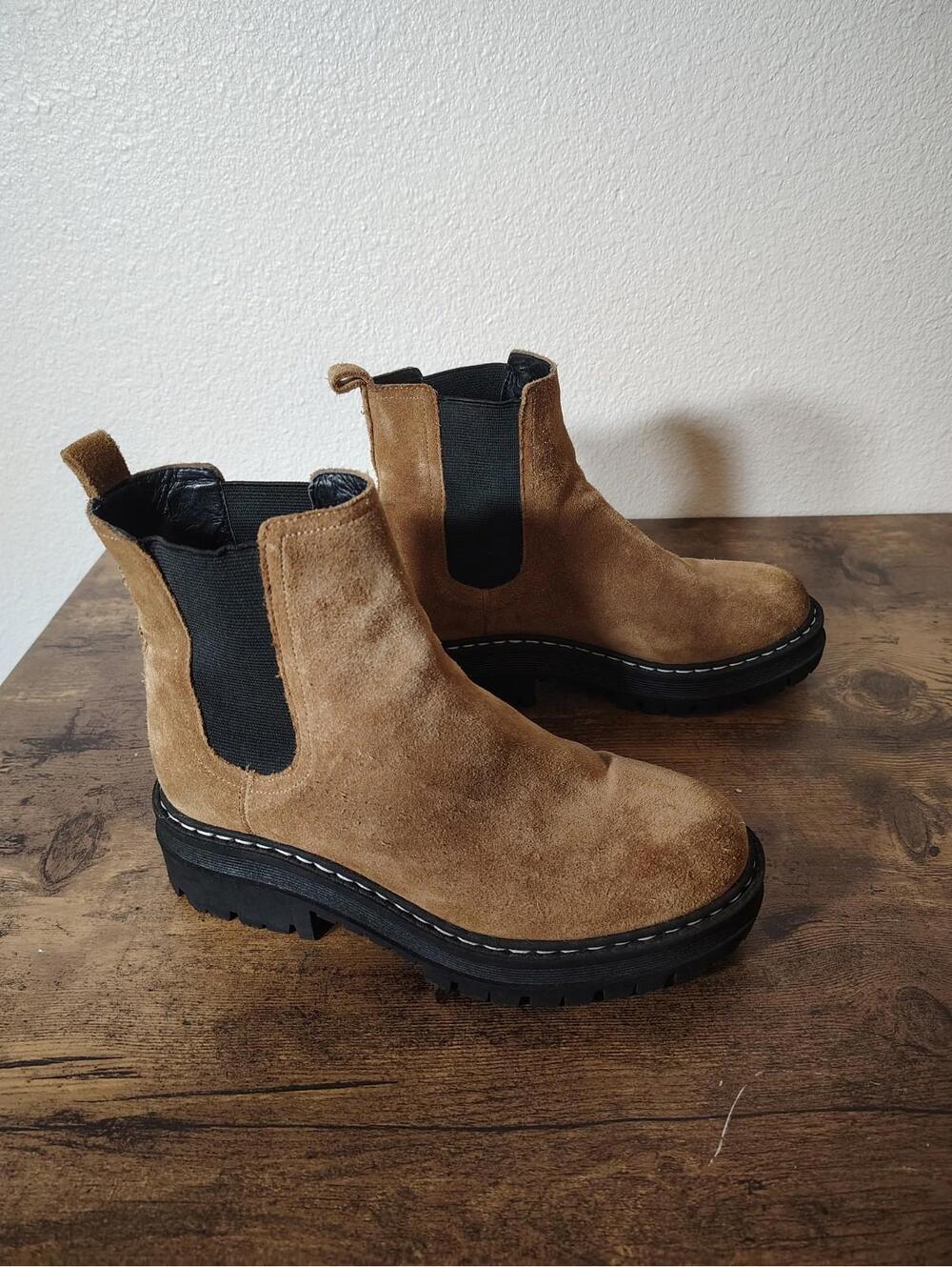 Women's MARC FISHER Ltd Chelsea Padmia ANKLE BOOTS Tan Suede Slip on Size 5M